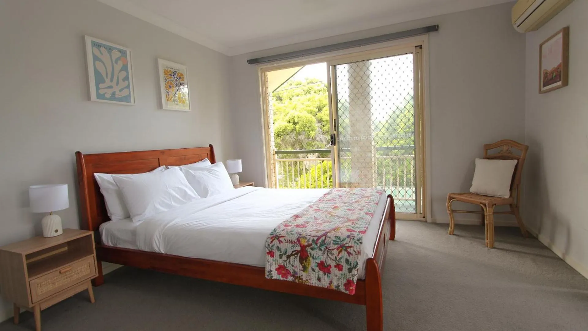 Leafy Retreat Townhouse Near Airport & City Brisbane