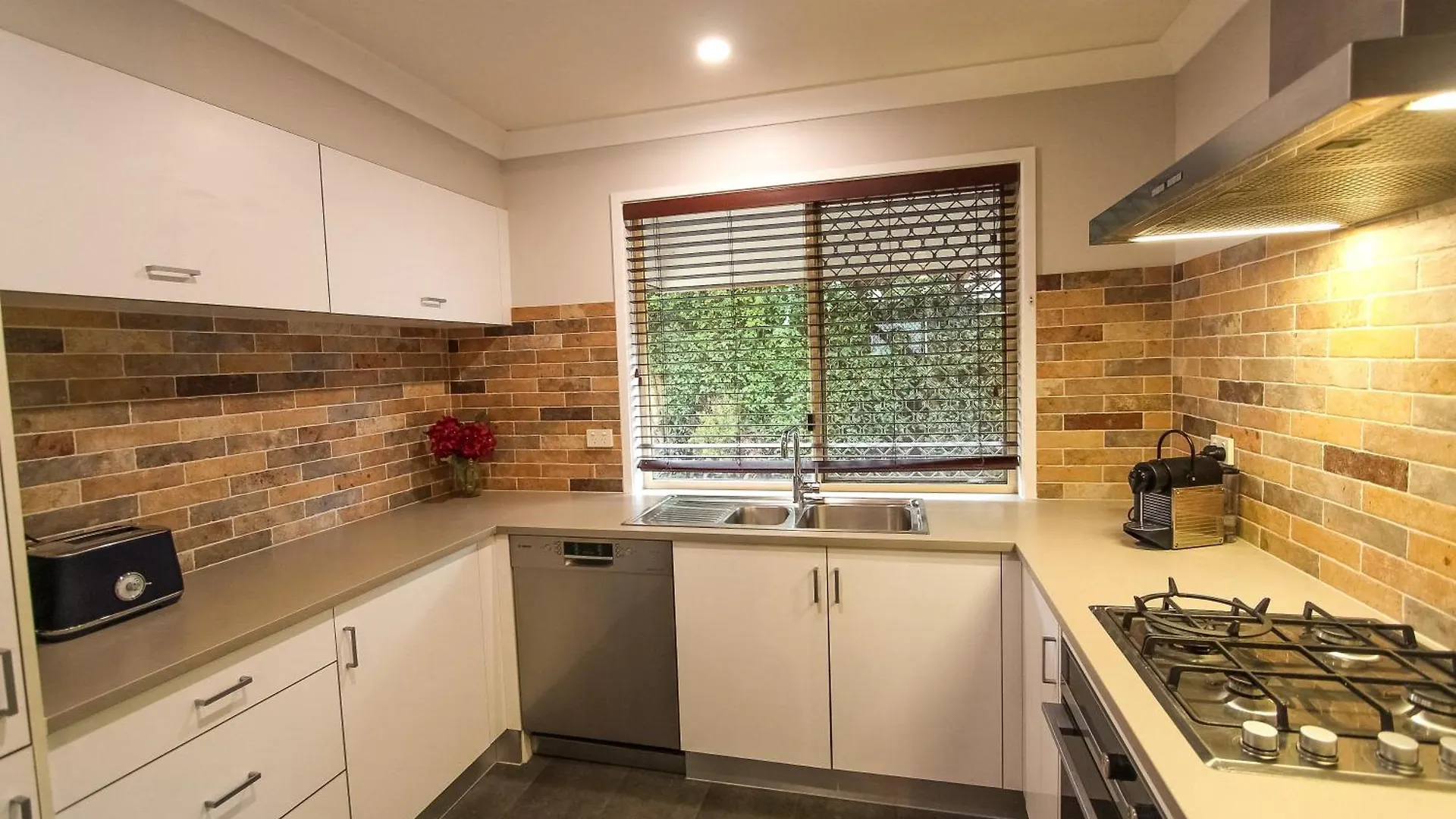 Apartment Leafy Retreat Townhouse Near Airport & City Brisbane