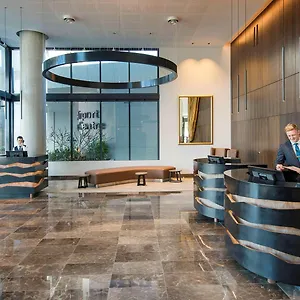 Pullman Airport Отель