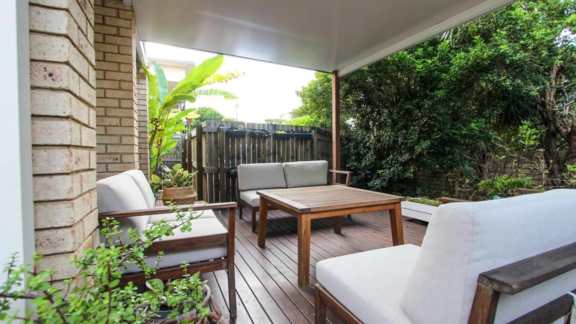Leafy Retreat Townhouse Near Airport & City Brisbane Apartmán